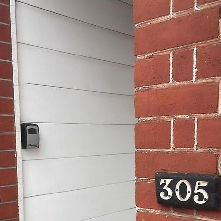 305 High Town Road Vandrerhjem Luton  Eksteriør bilde